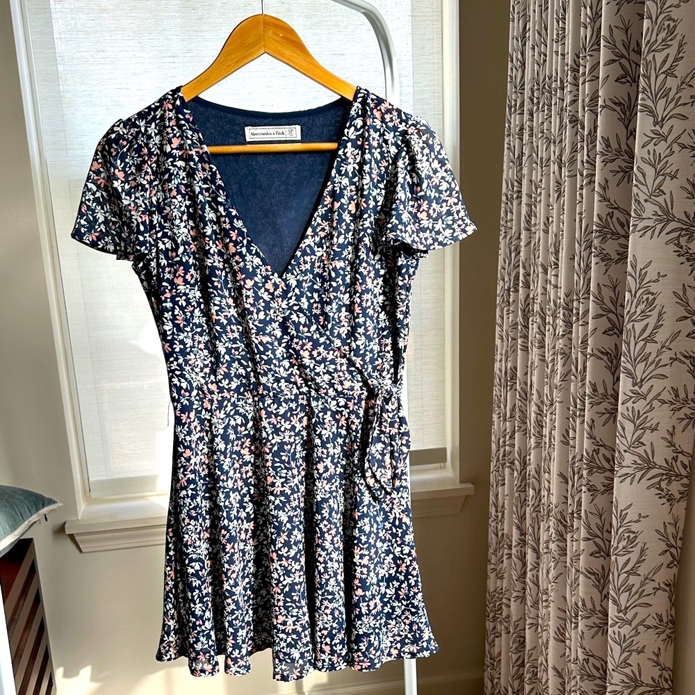 Abercrombie & Fitch Floral Mini Dress - Navy and White